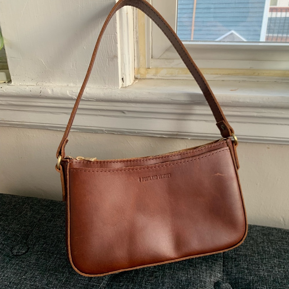 Portland Leather Goods Shoulder Bag in Honey